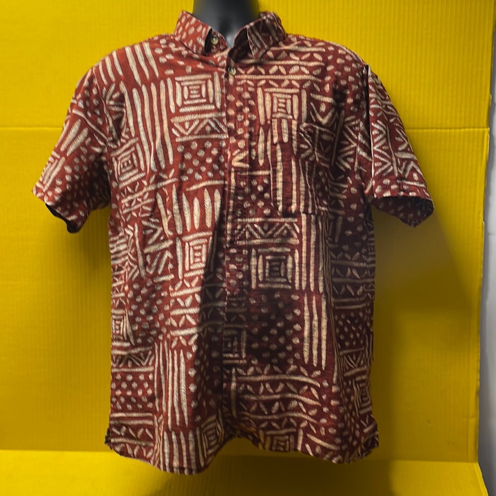 New river pattern short sleeve button up collared shirt, men’s XL. Preowned
